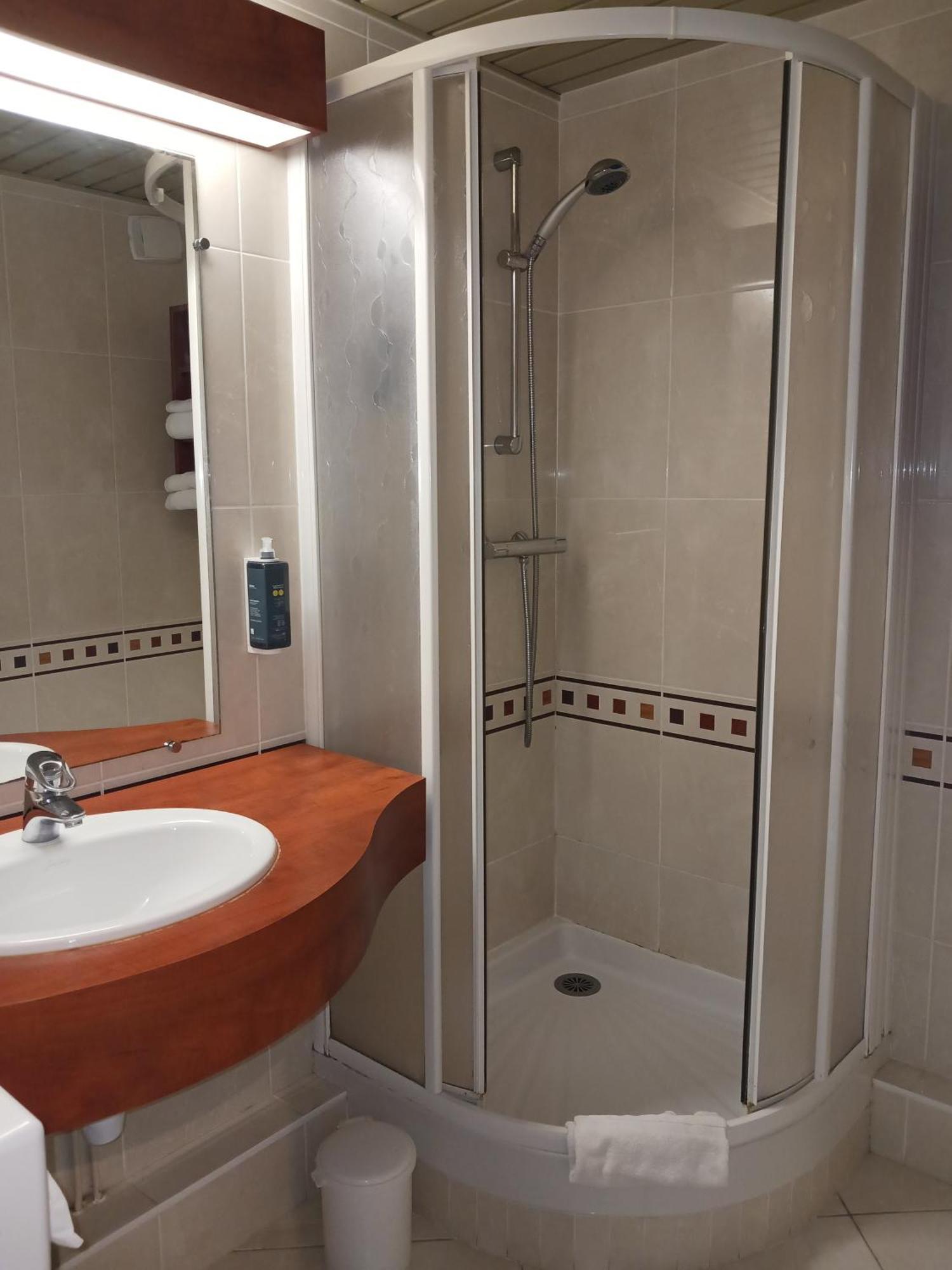 Brit Hotel Nantes Vigneux - L'Atlantel Vigneux-de-Bretagne Quarto foto